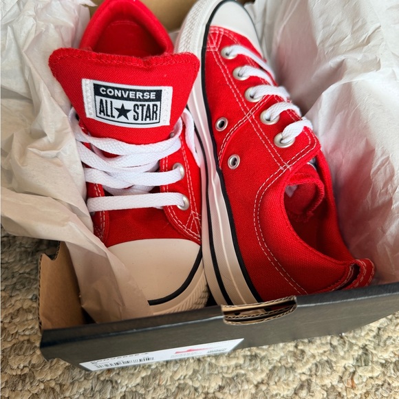 Converse Cherry Red Madison Low-Top Sneakers - Picture 1 of 5